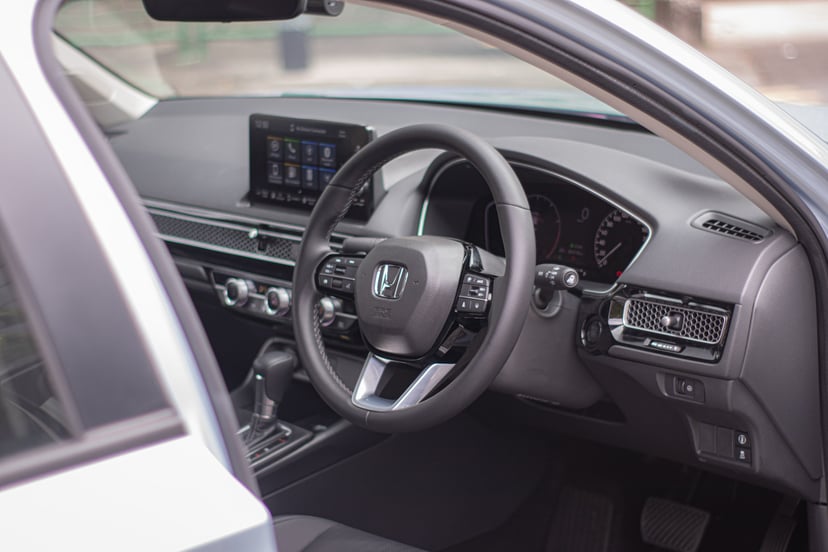 Editors%2 Fimages%2 F1636084886819 Civic+Steering
