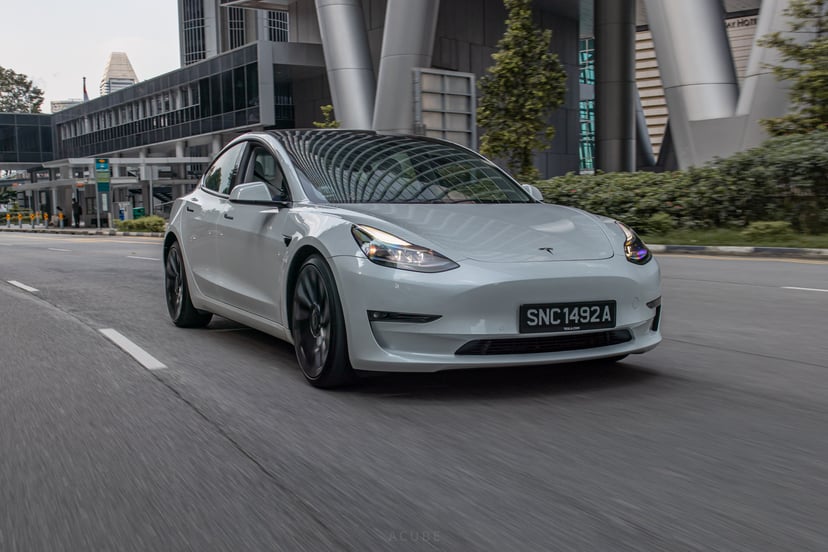 mReview: Prestasi Tesla Model 3 2022 - Petir Dalam Botol, photo 1