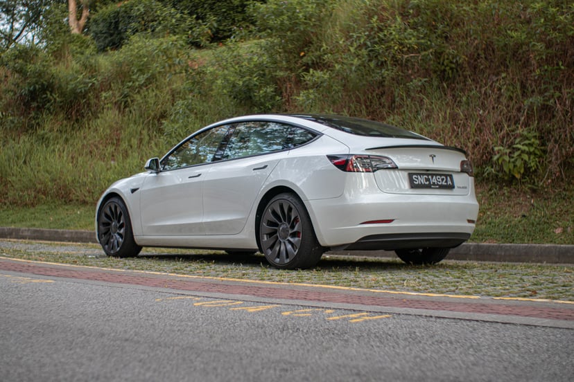 mReview: Prestasi Tesla Model 3 2022 - Petir Dalam Botol, photo 2