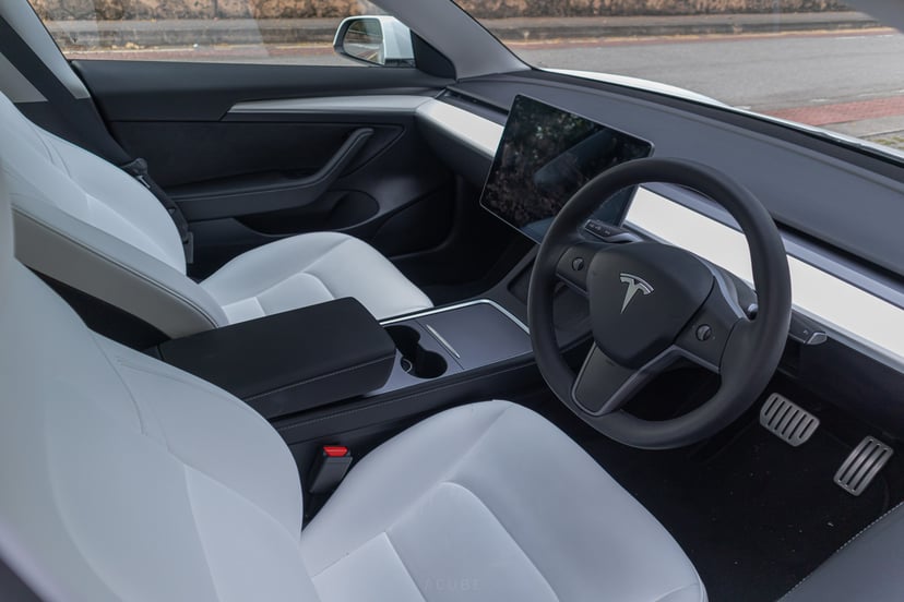 mReview: Prestasi Tesla Model 3 2022 - Petir Dalam Botol, photo 5