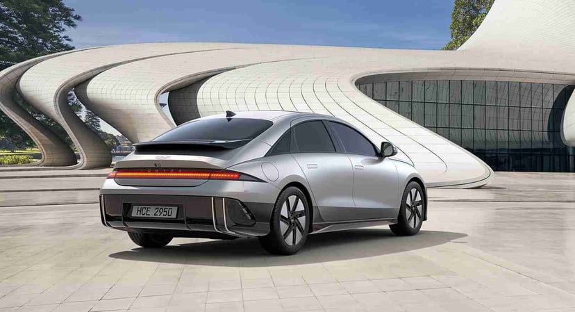 18 Hyundai Ioniq 6 Gravity Gold Matte Back 002