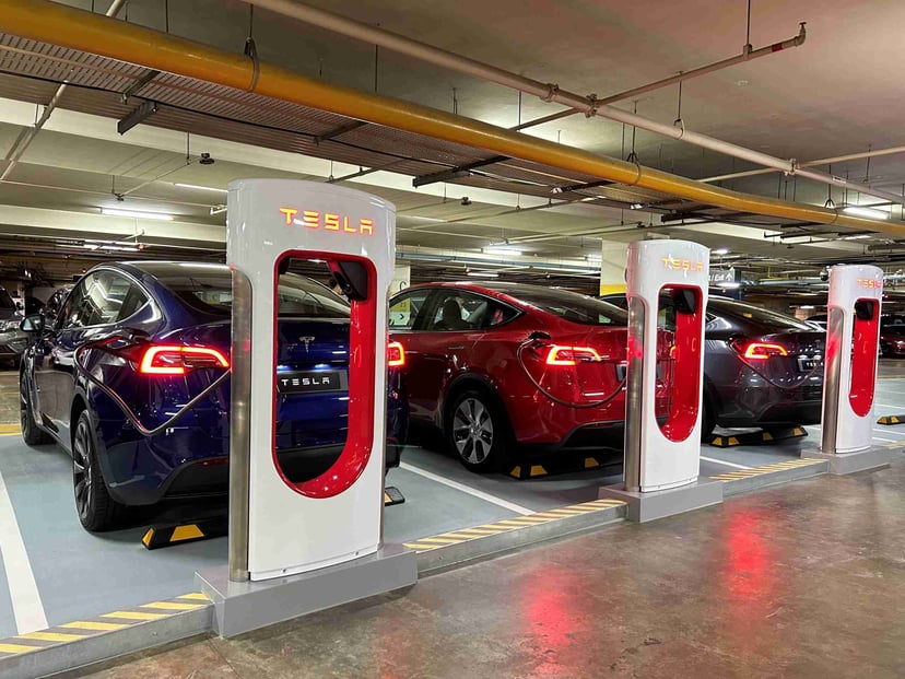 Tesla Supercharger Pavillion Kl