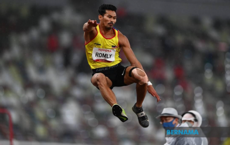 Paralympics Long Jump Gold Medallist Datuk Abdul Latif Romly. Bernama Pic.
