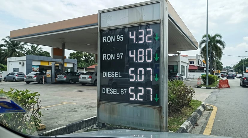 Malaysia Fuel Prices Fall For Oct 22–28, 2026