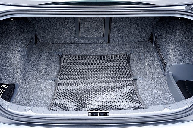 Trunk 2464979 640