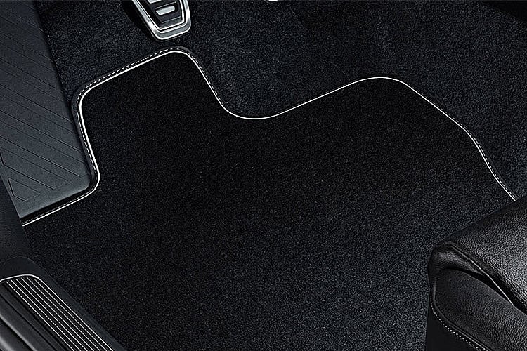Motorist 7 Dirtiest Places In The Car Floor Mat