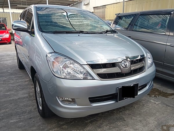 TOYOTA INNOVA 2.0 G (A)