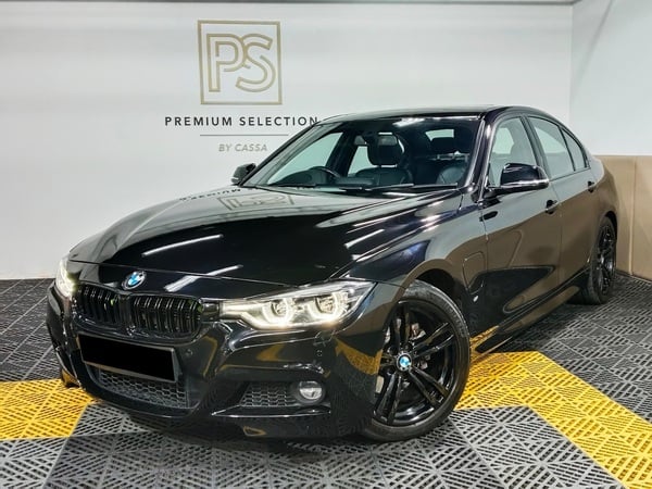 BMW  330E