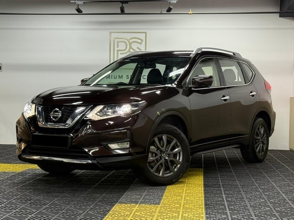 NISSAN X-TRAIL 2.0L CVT MID