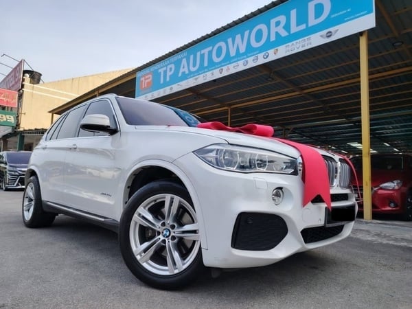 BMW  X5 XDRIVE40E