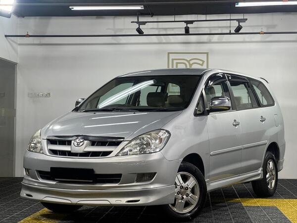 TOYOTA INNOVA 2.0 G (A)