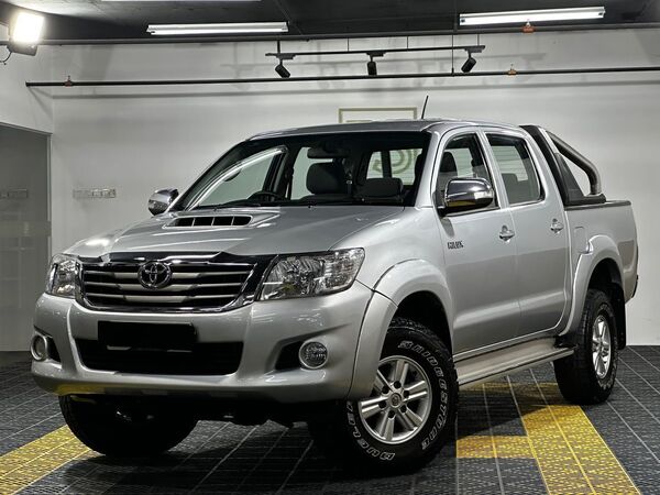 TOYOTA HILUX 2.5G DOUBLE CAB