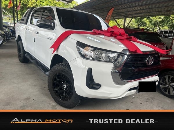 TOYOTA HILUX D/C 2.4G MT 4X4