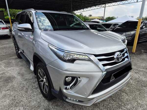 TOYOTA FORTUNER 2.7 AT 4X4