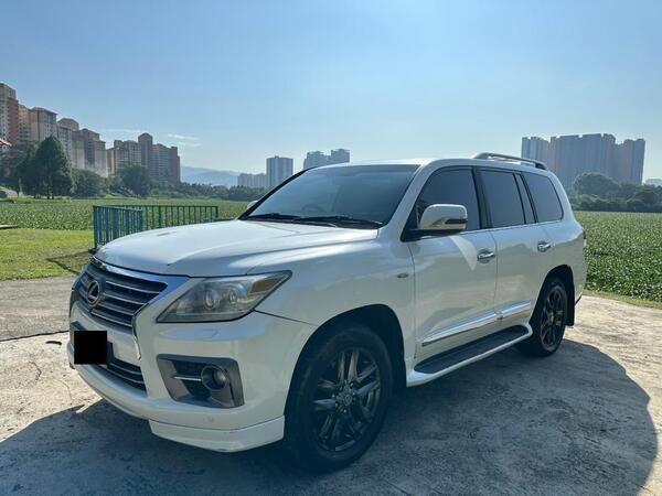 LEXUS LX570