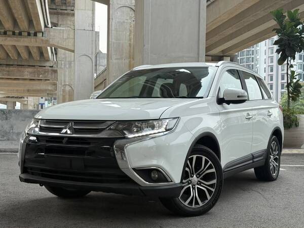 MITSUBISHI OUTLANDER 2.0