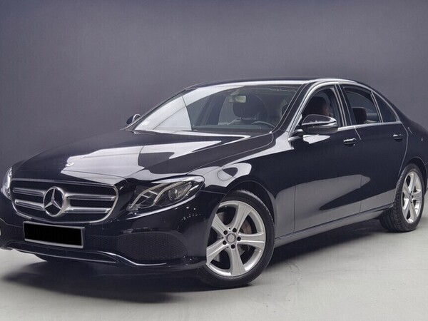 MERCEDES BENZ E200W213 E200 2.0 AVANTGARDE SEDAN LOCAL SPEC 82K KM MERCEDES BENZ SERVICE HISTORY AVAILABLE FREE CAR WARRANTY TIP TOP CONDITION