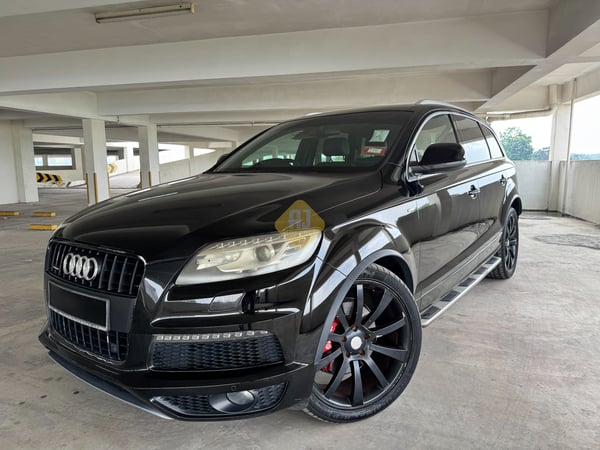 AUDI  Q7 (A)