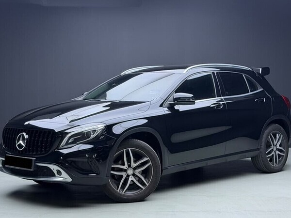 MERCEDES BENZ GLA 200 GLA200 1.6 SUV CONVERT TO AMG GT GRILL GLA45 SPOILER TIP TOP CONDITION FREE CAR WARRANTY GLA 200